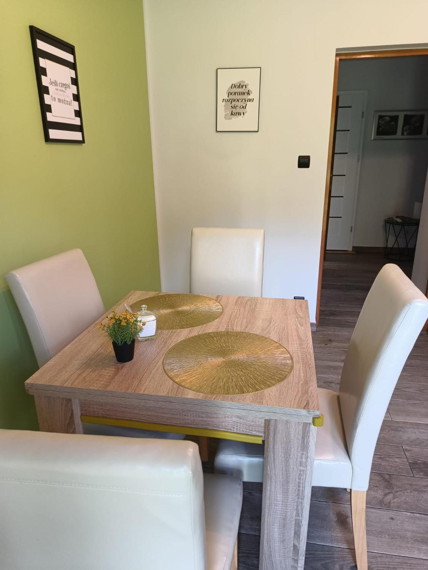 Apartament Sosnowa Lägenhet Krasnobród Exteriör bild