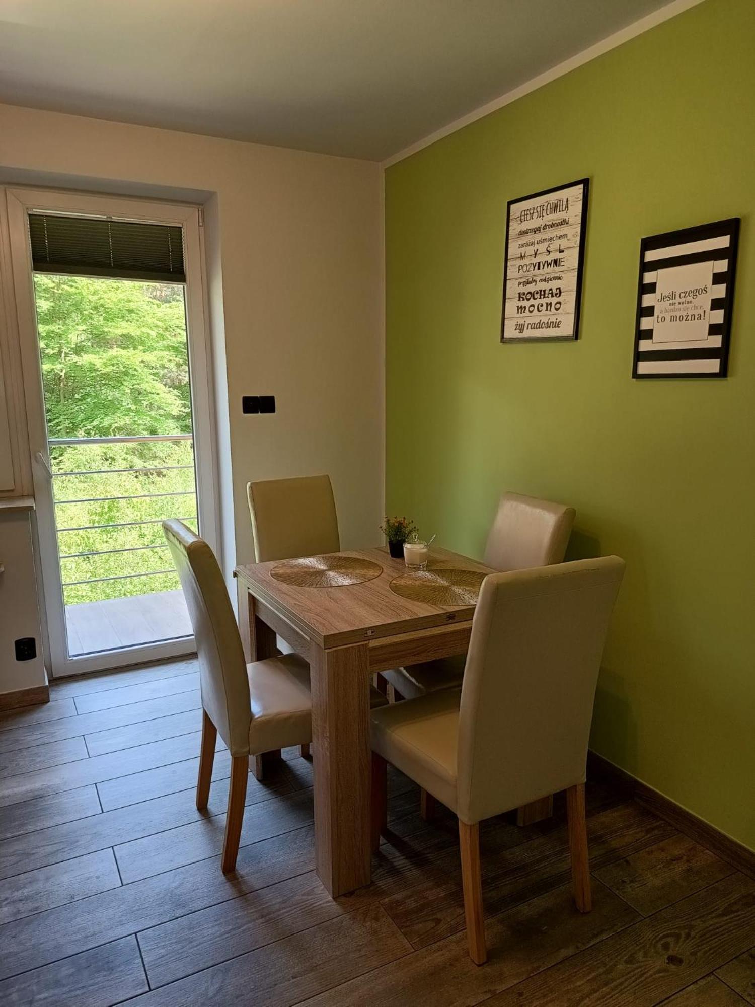 Apartament Sosnowa Lägenhet Krasnobród Exteriör bild